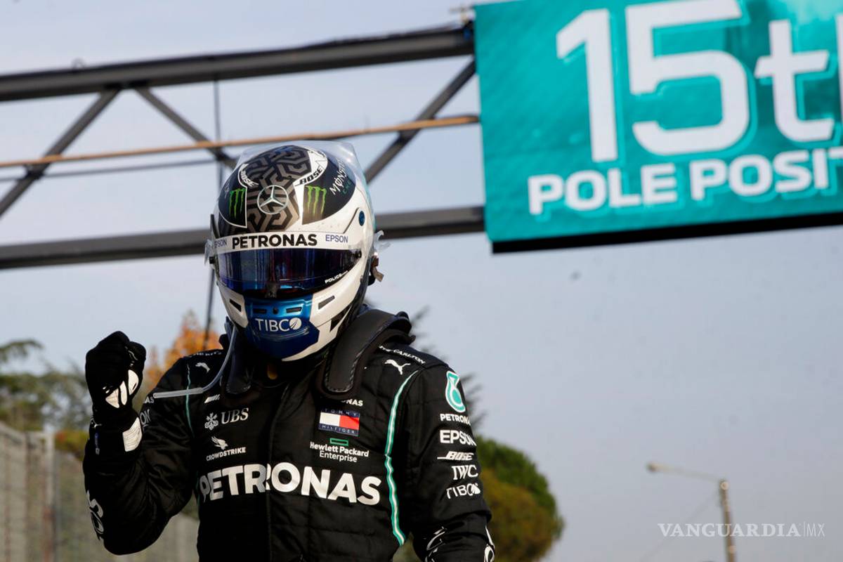 Bottas consigue la 'pole' en Italia