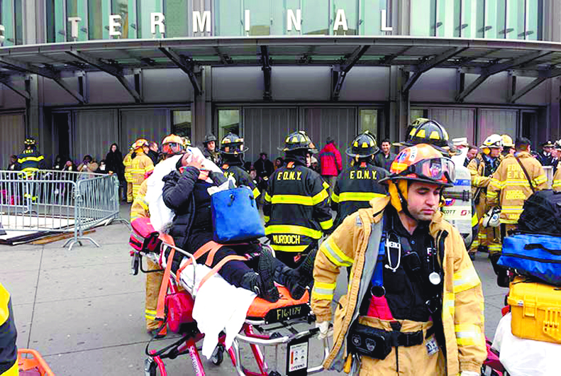 Descarrila tren en Nueva York; deja más de 100 heridos