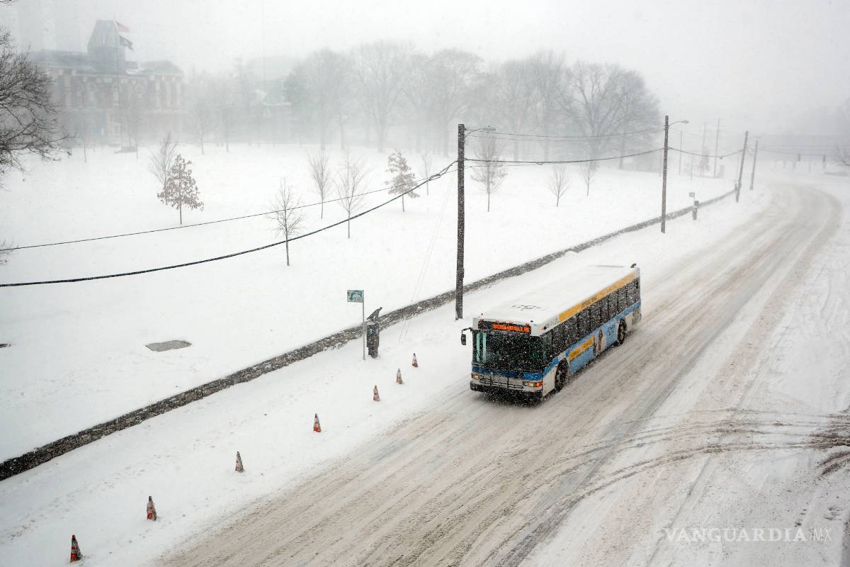 Cientos de personas varadas en carretera de Kentucky