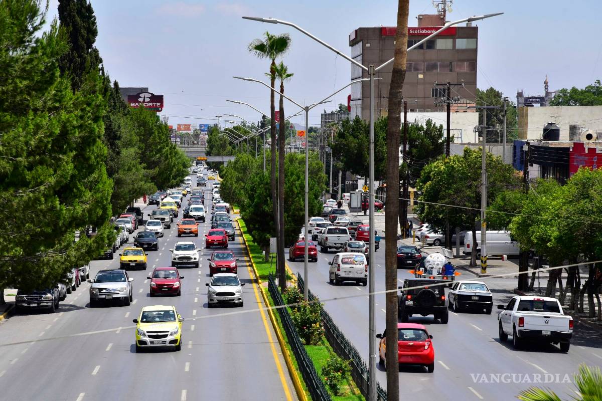 En debut del semáforo crece la movilidad