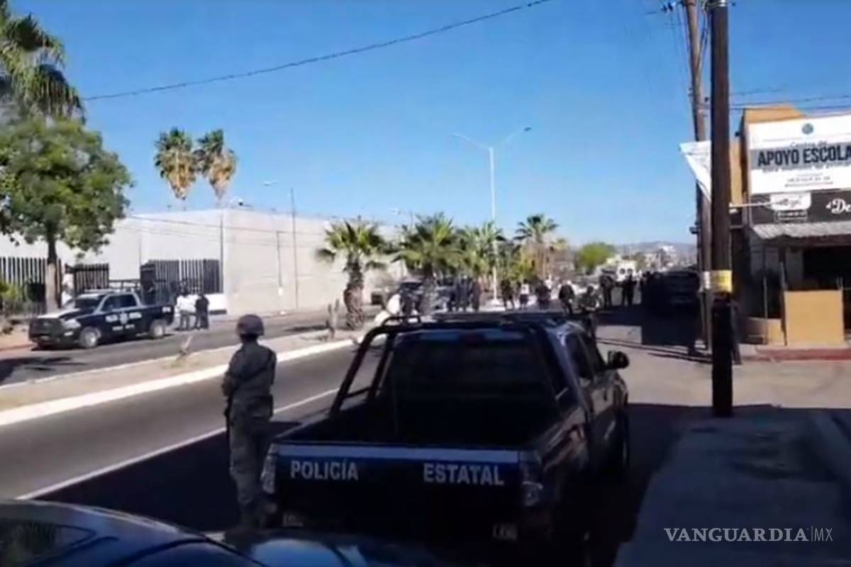 Controlan motín en penal de La Paz