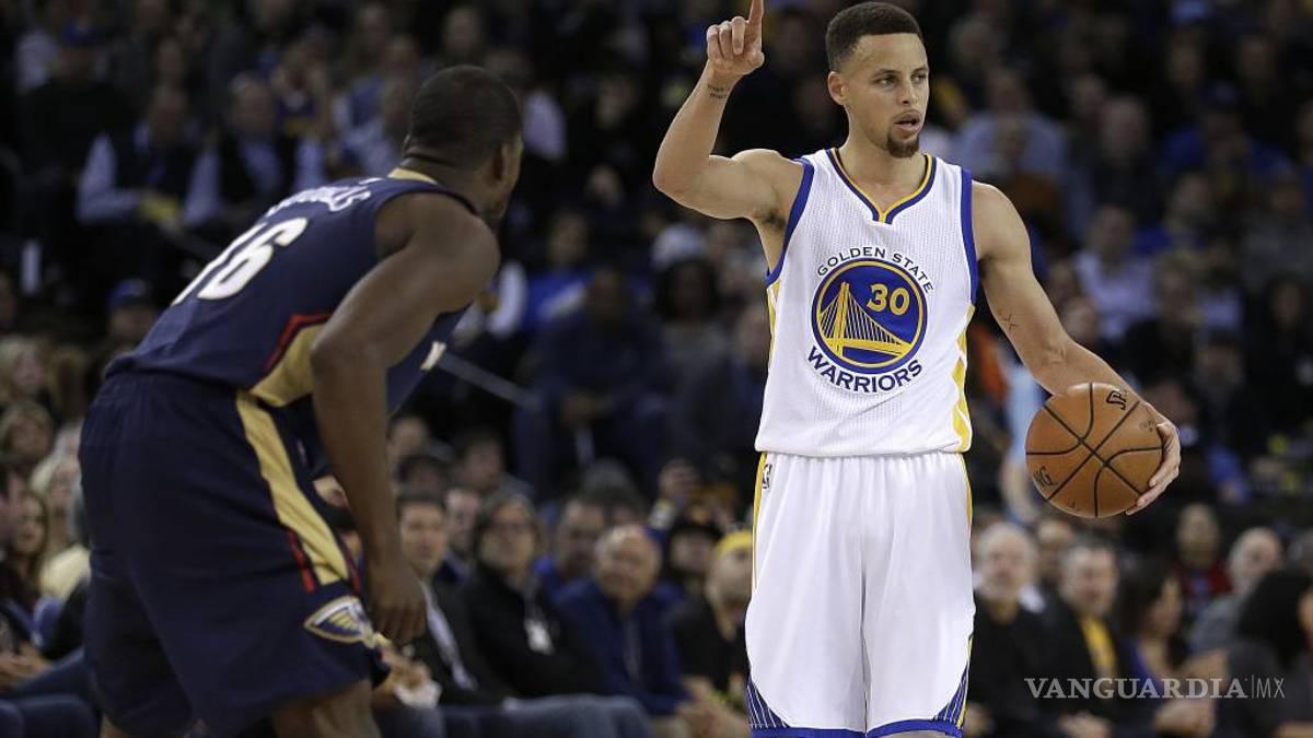 Curry alcanza las 50 victorias seguidas con Warriors como local