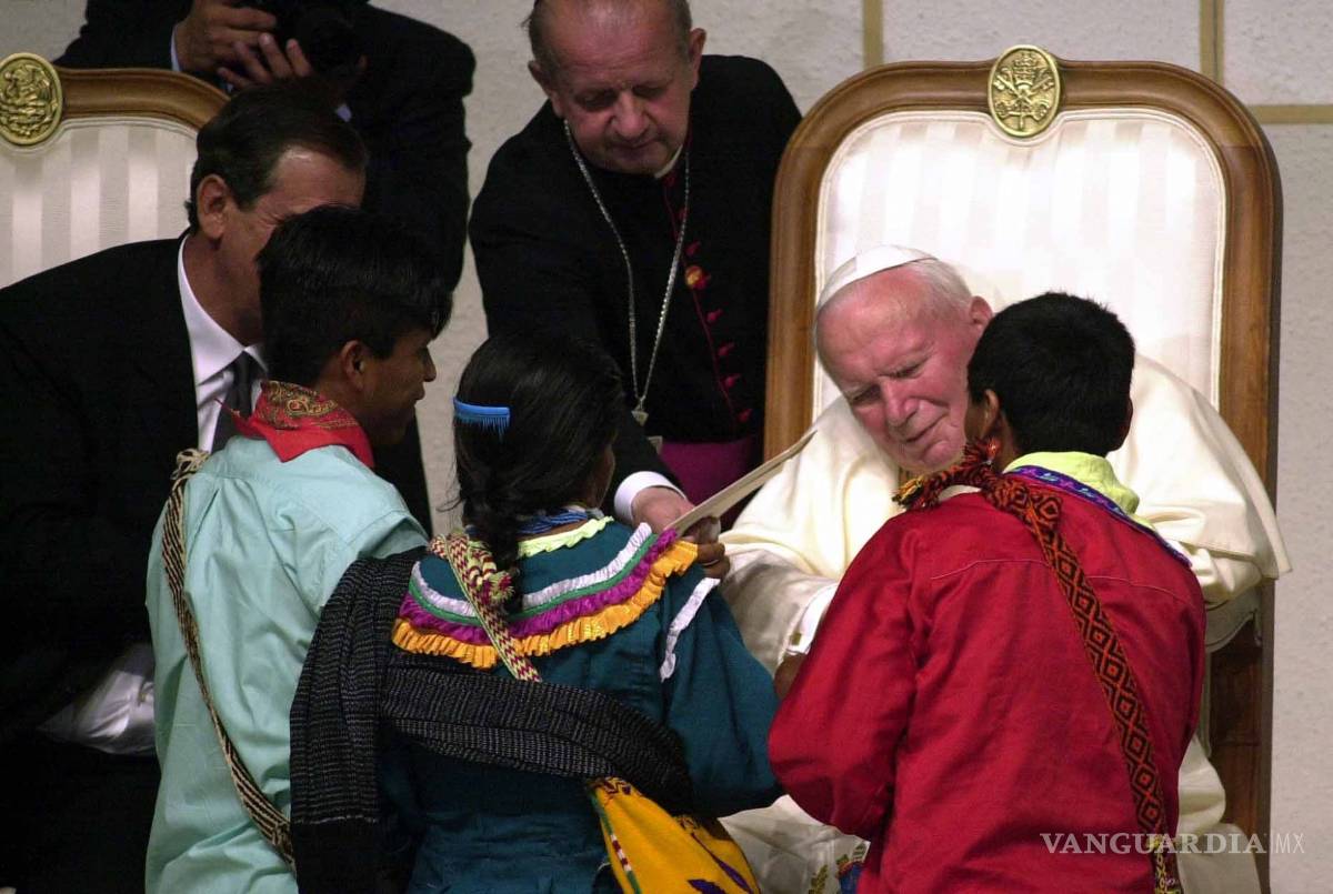 $!Así celebran el centenario del nacimiento de Juan Pablo II en tiempos del coronavirus (fotos)