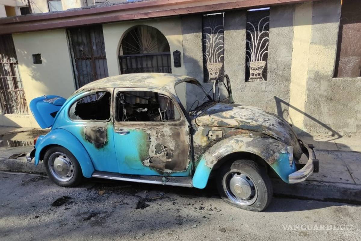 Le queman su automóvil por no pagar ‘deuda’
