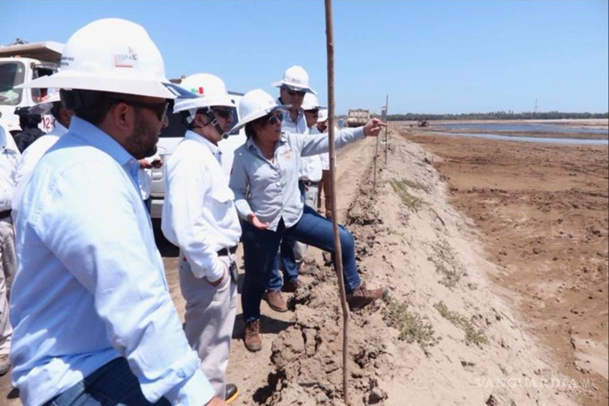 Nahle presume foto de construcción en Dos Bocas