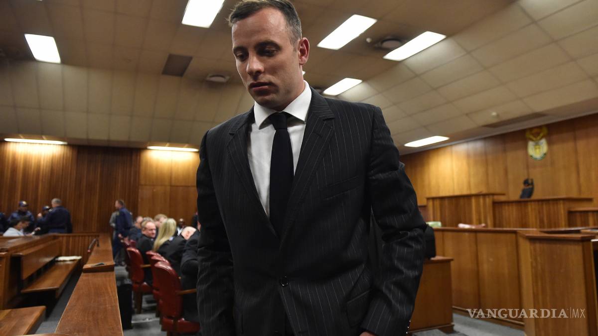 Piden reducción de sentencia para Pistorius