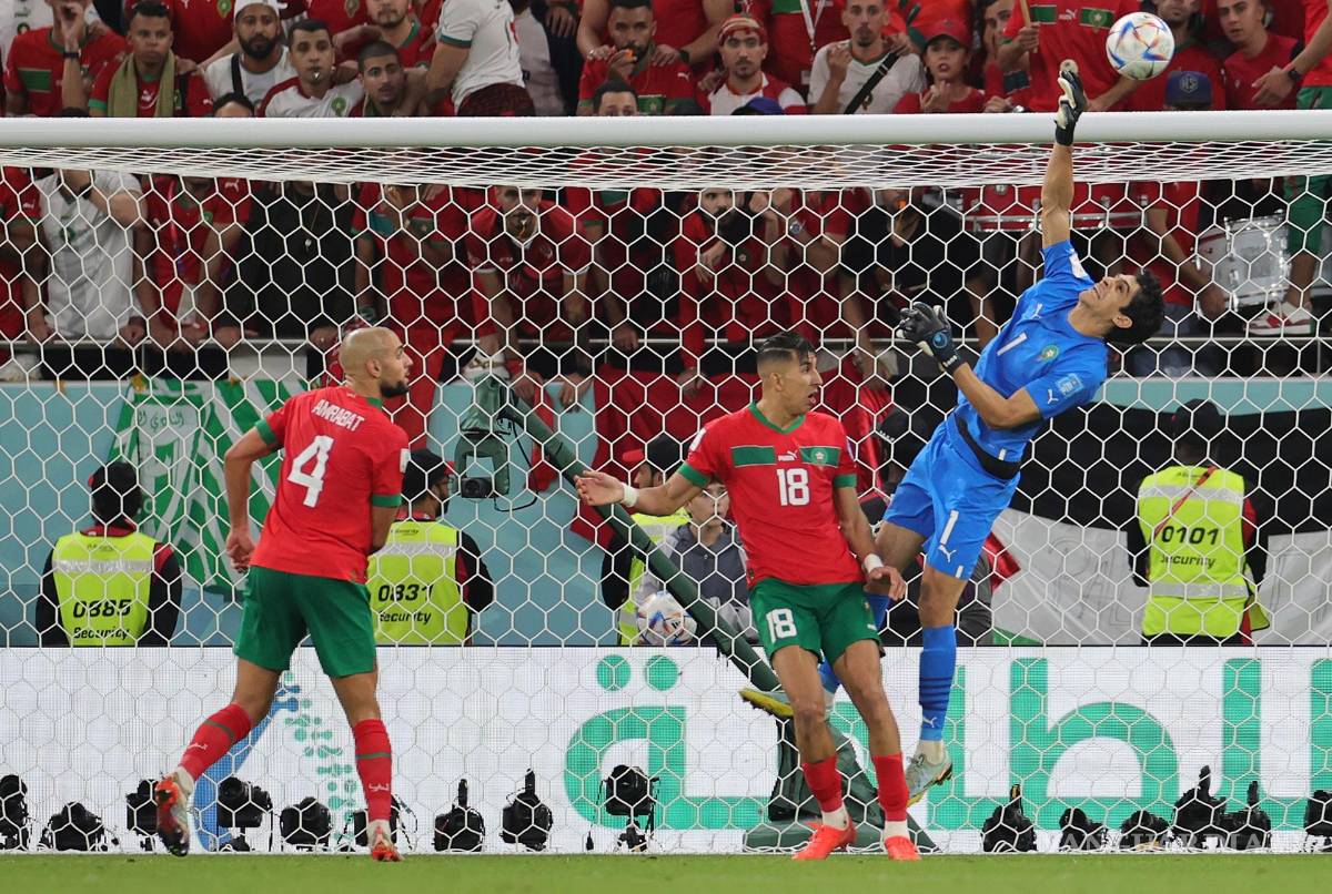 $!Yassine Bounou en el partido ante Portugal.