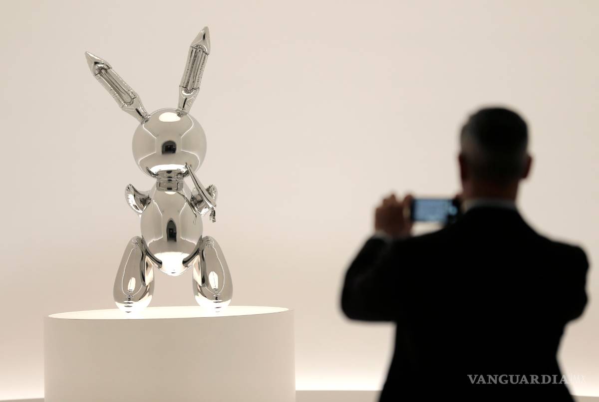$!“Rabbit" de Jeff Koons supera los 91 mdd y bate récord de artista vivo