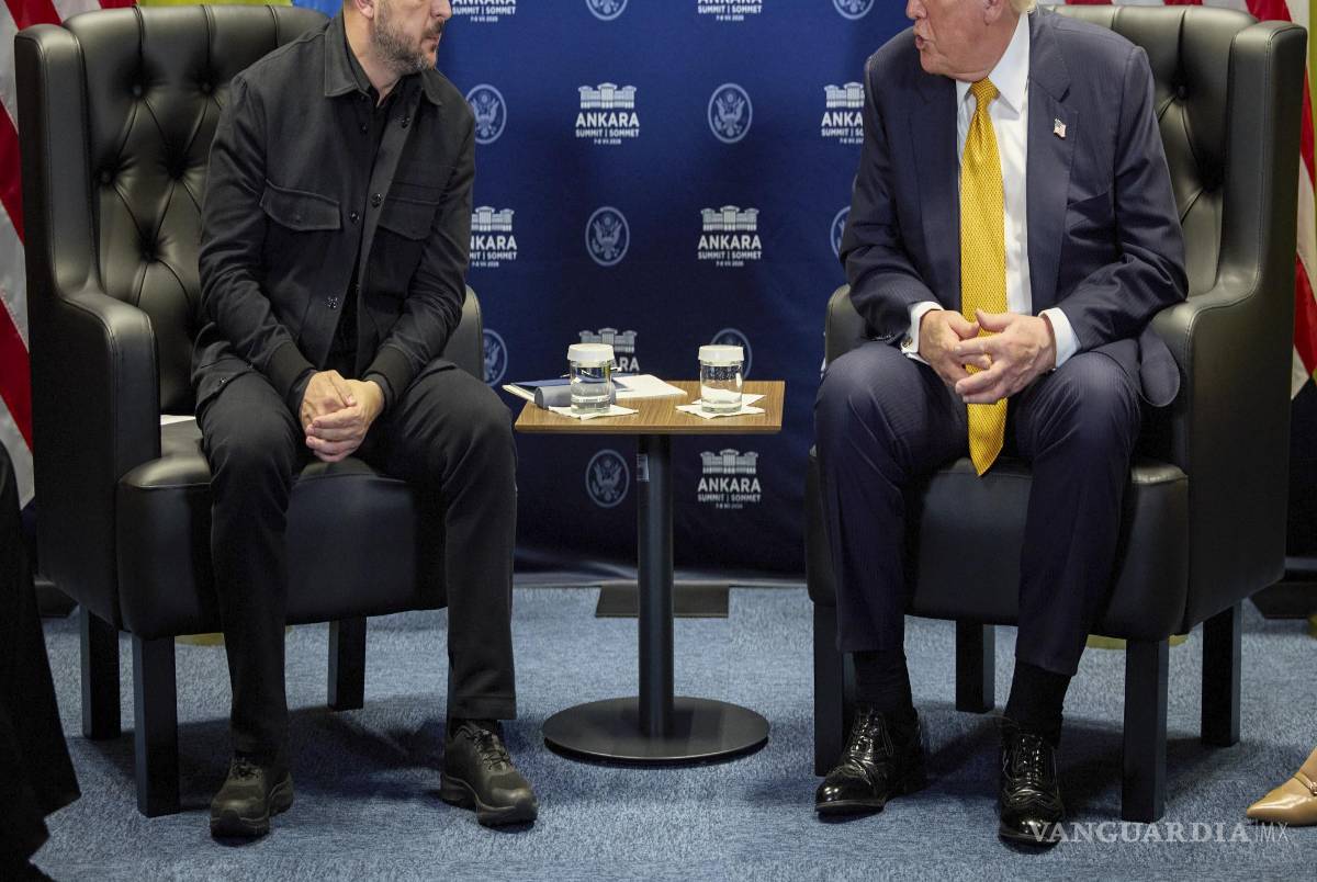 $!El presidente ucraniano Volodymyr Zelensky con el presidente estadounidense Donald Trump en el marco de la Cumbre de la OTAN de 2026 en Ankara.