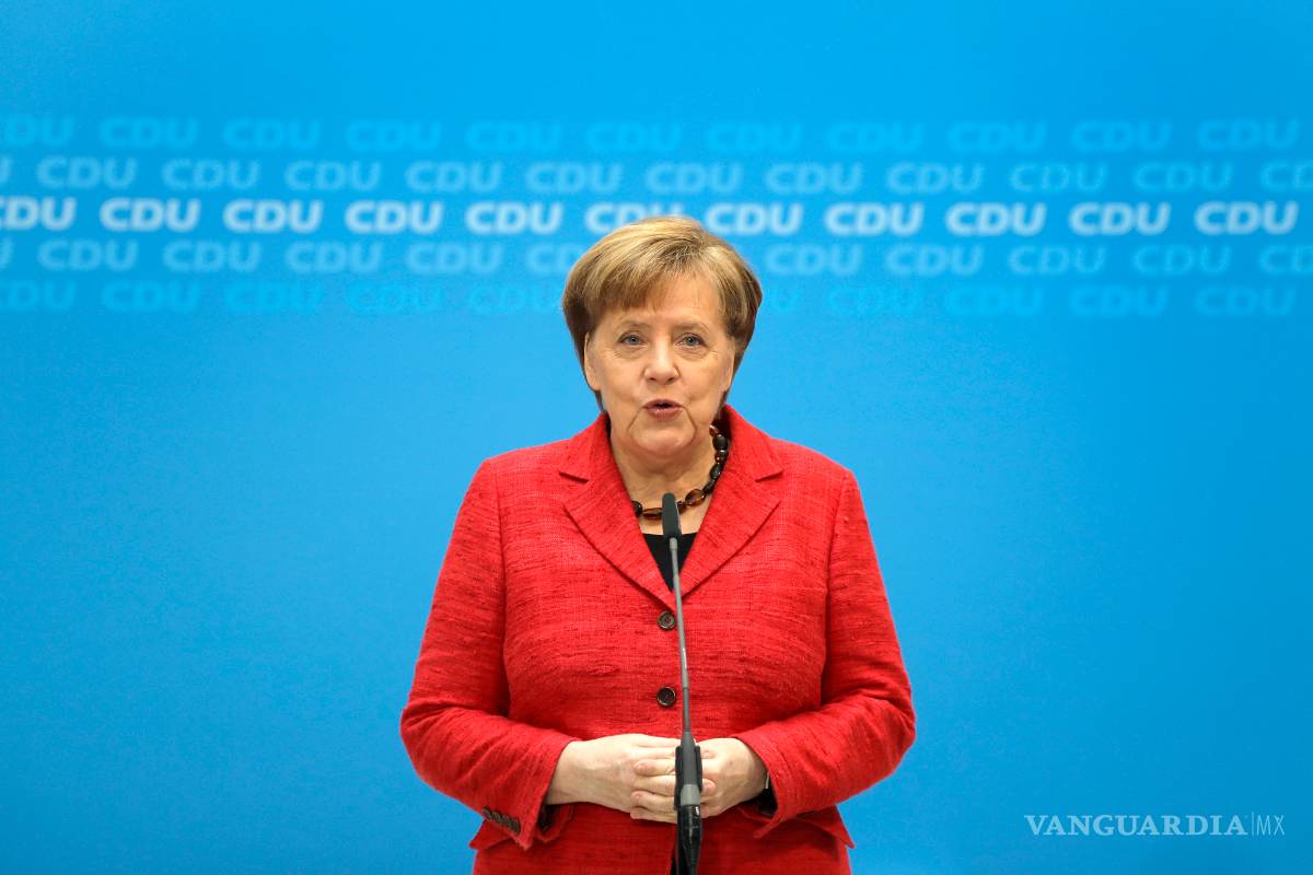 Aún no termina la lucha por la igualdad de derechos de la mujer, dice Merkel