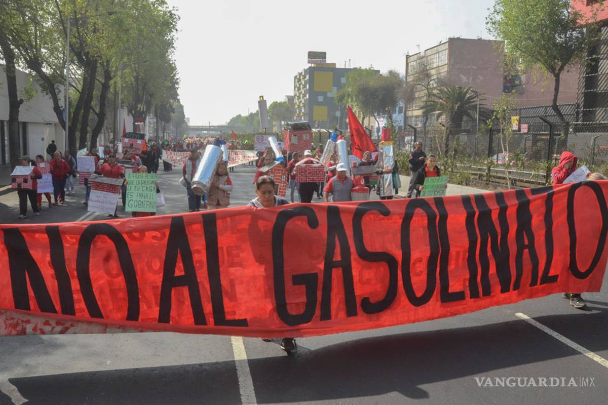 Toman medidas en 16 estados por gasolinazo