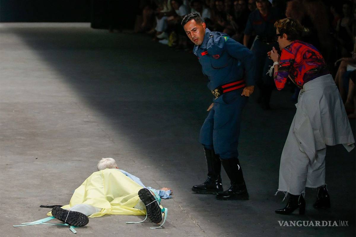 Modelo muere en plena pasarela tras sufrir desmayo en Sao Paulo, Brasil