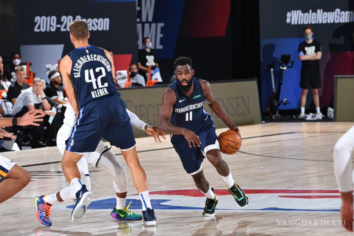 Mavericks remonta sobre el Jazz