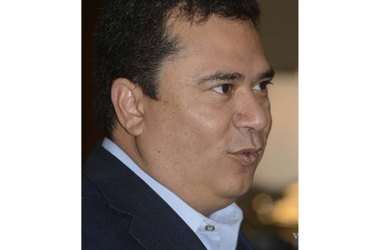 ‘El gobierno debe cuidar intereses de la mayoría’: Reyes Flores Hurtado