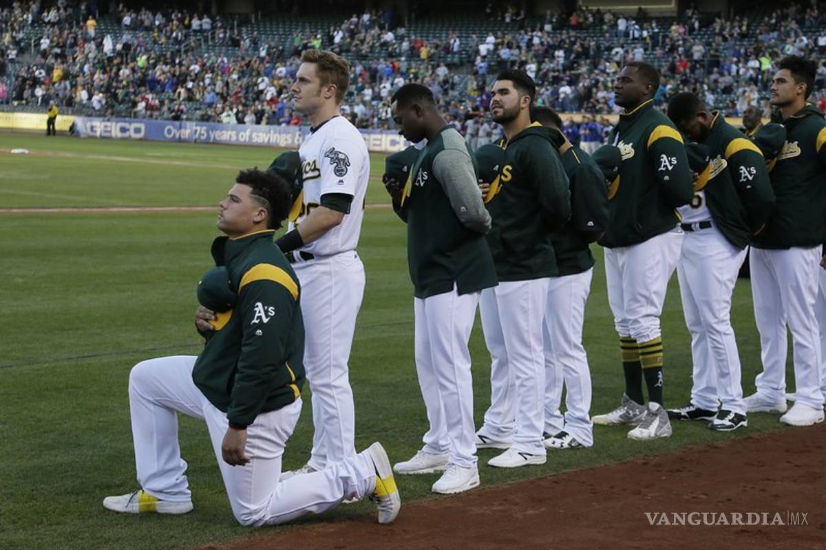¿Qué fue de Bruce Maxwell; el catcher que se arrodilló contra la violencia en Estados Unidos?