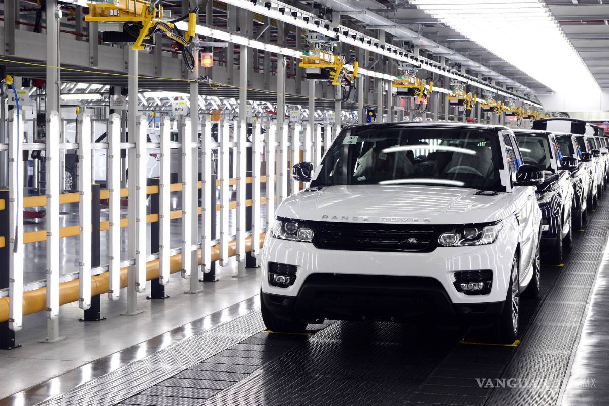 Como Ford, Jaguar Land Rover también elimina empleos, para reducir costos
