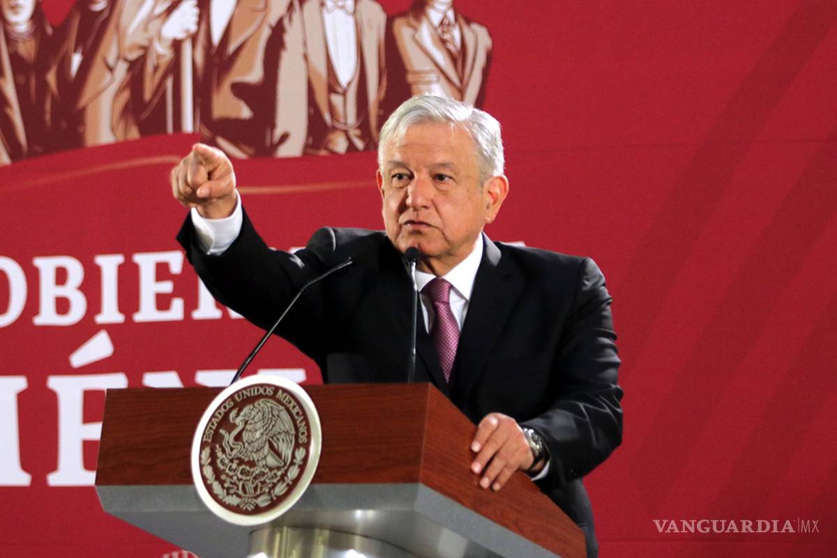 "No quieran jugar a las vencidas", advierte AMLO a huachicoleros