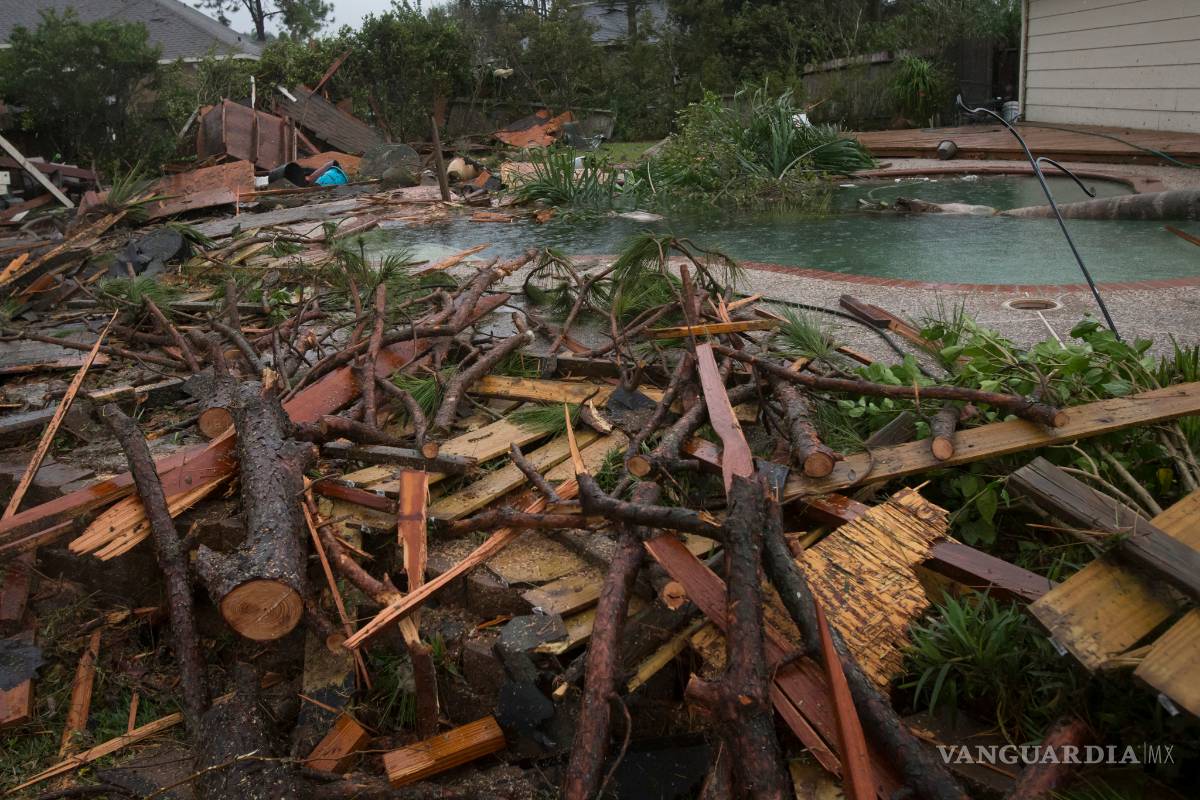 Texas continúa en alerta por lluvias; al menos 5 muertos