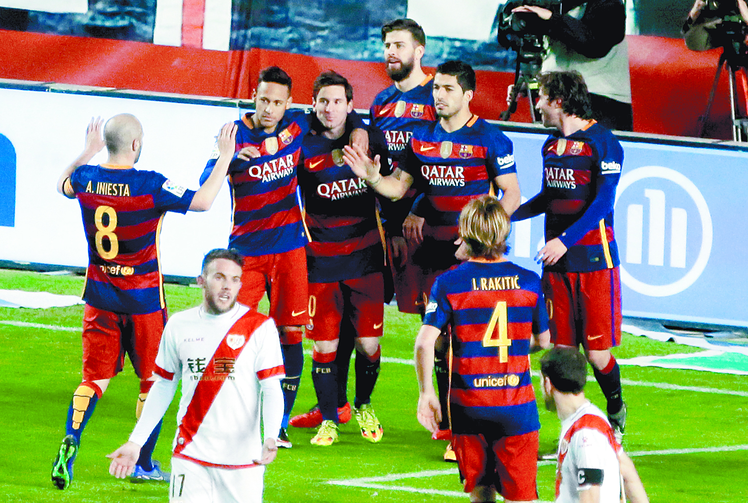 Barcelona aprieta el paso