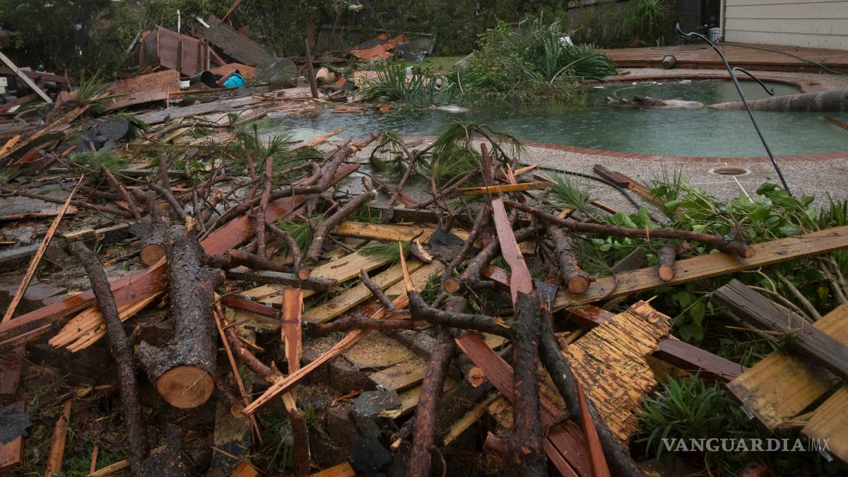Texas continúa en alerta por lluvias; al menos 5 muertos