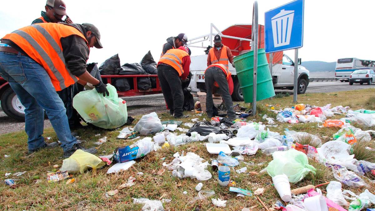 Dejan paseantes 30 toneladas de basura en la Sierra de Arteaga