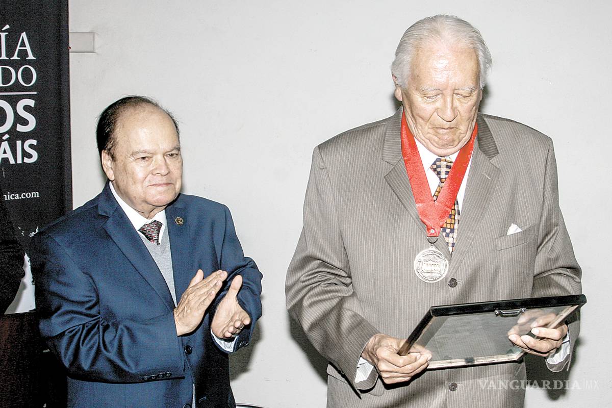 Reconocen la trayectoria de Arturo Berrueto González