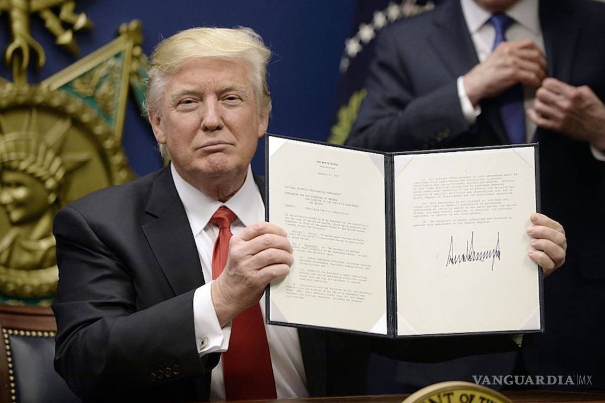 Donald Trump firma decreto para reformar a la Policía de EU; pretende evitar casos como el de George Floyd