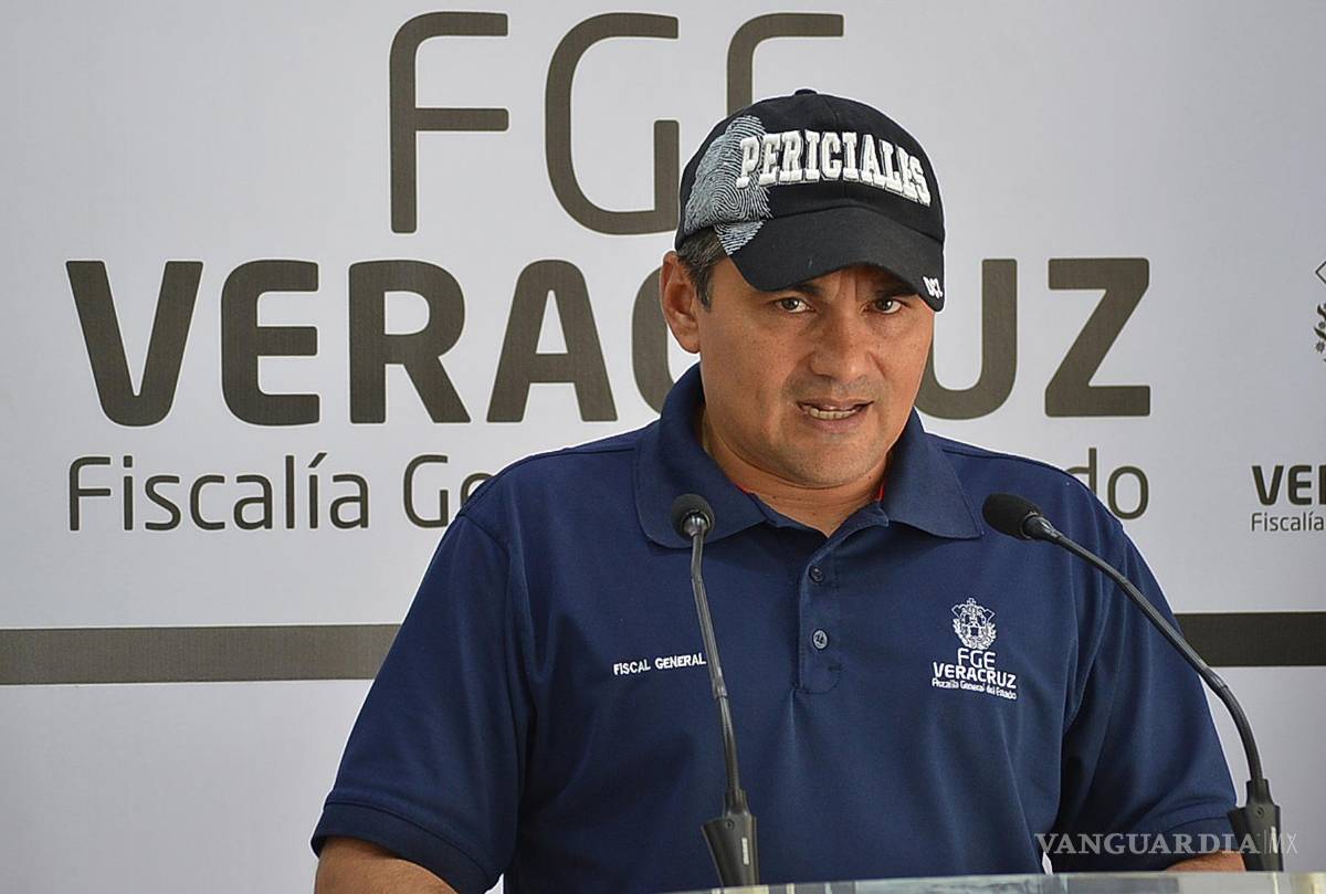 $!Después de ser separado de su cargo, el gobierno de Veracruz presentó una denuncia en su contra por obstrucción a la justicia, donde se le acusó de esconder más de 150 órdenes de aprehensión.