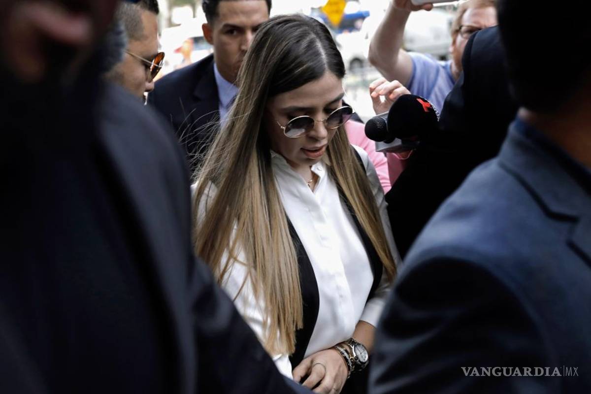 Así vive Emma Coronel la cuarentena por el coronavirus ... hace transmisión en vivo y dice que extraña a 'El Chapo' (video)