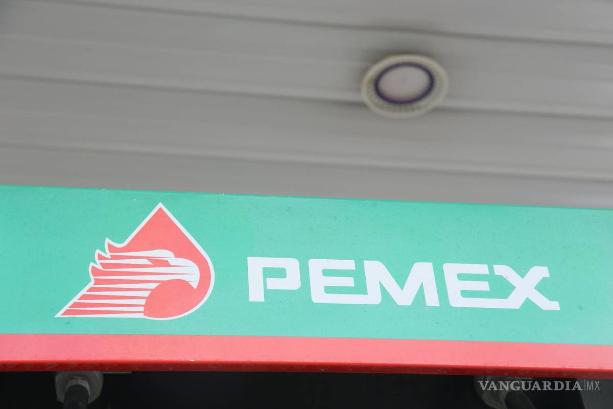 Advierten que Pemex enfrenta riesgo financiero