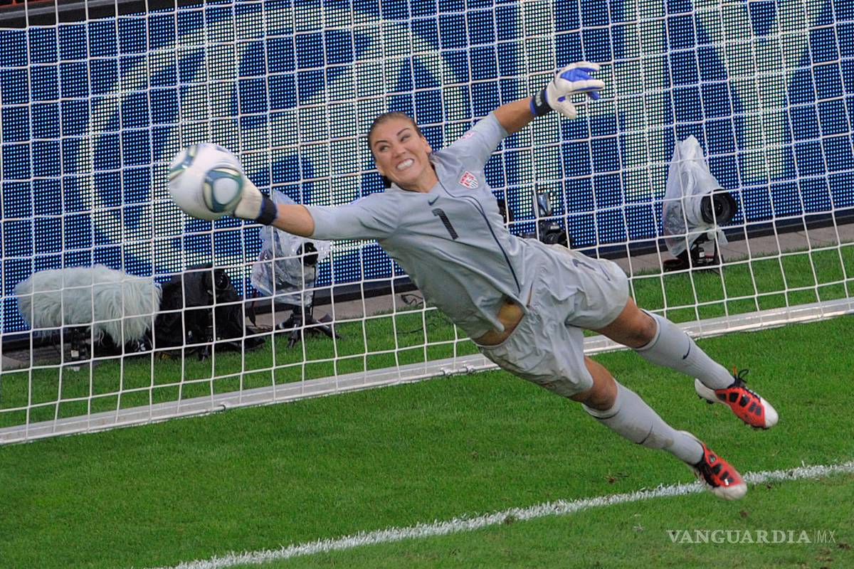 ¡eehh... Zika! La portera de EU recibió gritos de reclamo en partido de inauguración