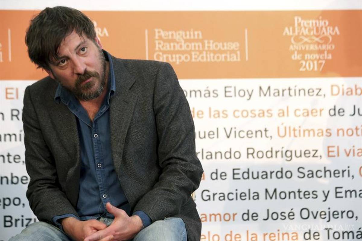 Ray Loriga, Premio Alfaguara por "Rendición", una obra literaria y kafkiana