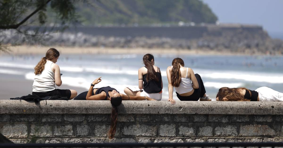 Así es cómo se informan los nativos digitales