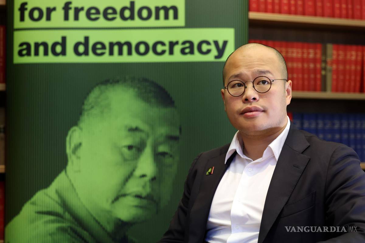 $!Sebastian Lai, hijo del magnate prodemocrático de Hong Kong Jimmy Lai, tras una rueda de prensa en Londres, Reino Unido.