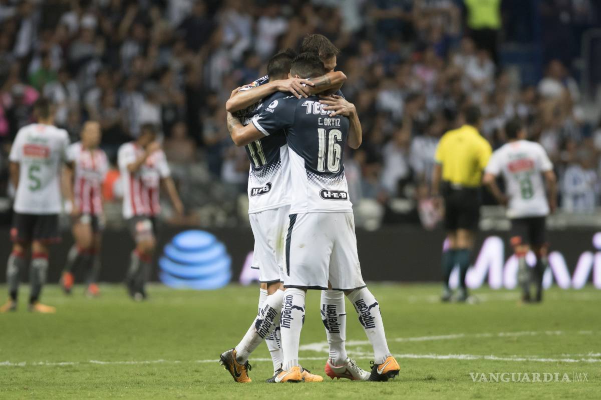 Rayados continúa de mandón