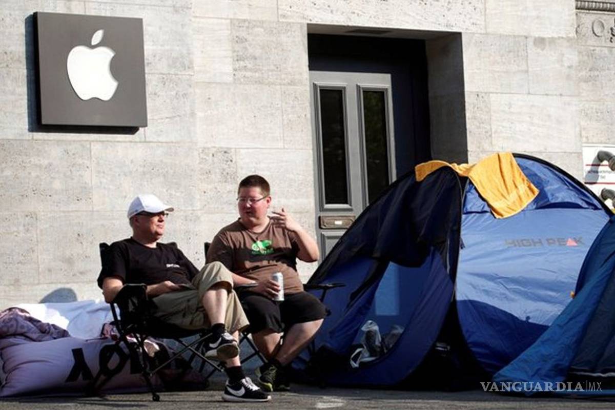 Acampan para tener primero el iPhone 7