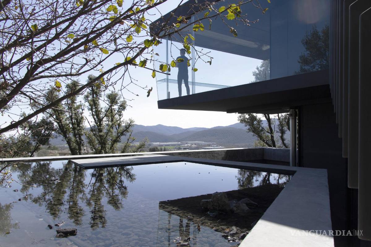 Casa IX, capaz de emerger de la tierra en pocos minutos y volver a una posición sepultada