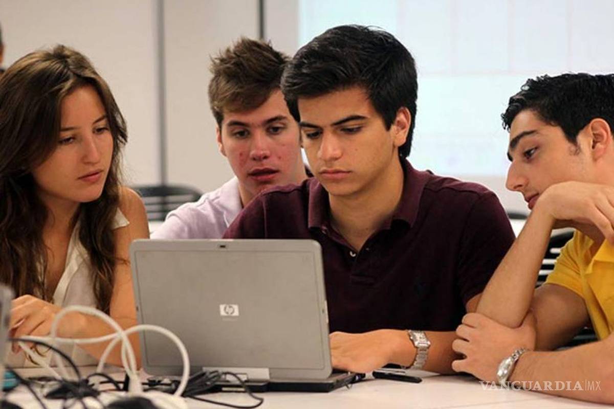 México, con menos universitarios pero muy bien pagados: OCDE