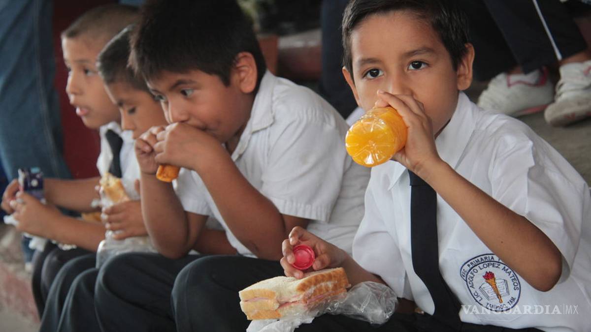 Venta de alimento chatarra en las escuelas sigue igual