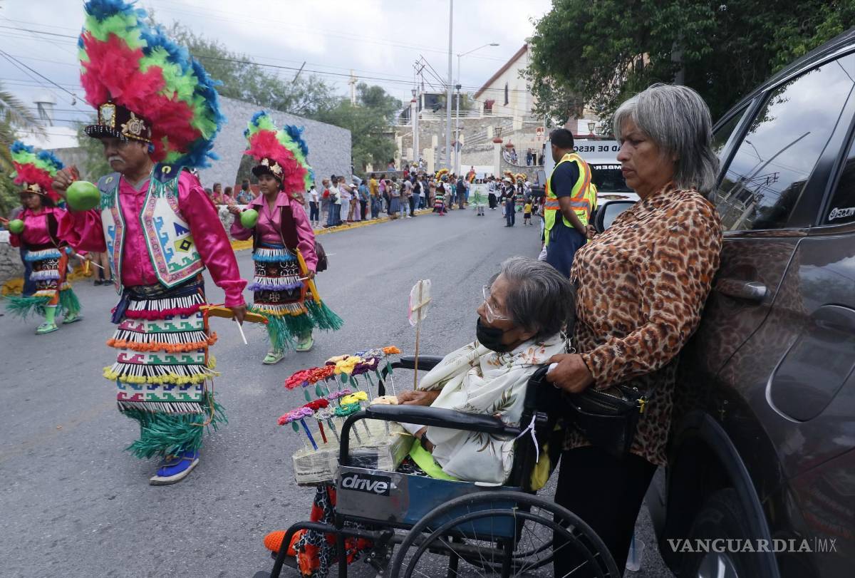 $!La matlachinada es una tradición en los festejos de la ciudad; llenan de color y música las calles del Centro Histórico.