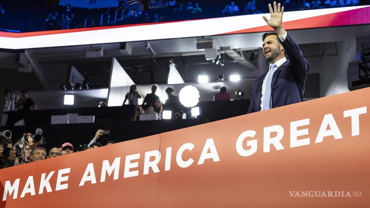 $!El candidato republicano a la vicepresidencia, el senador JD Vance de Ohio en Convención Nacional Republicana en el Foro Fiserv en Milwaukee, Wisconsin.