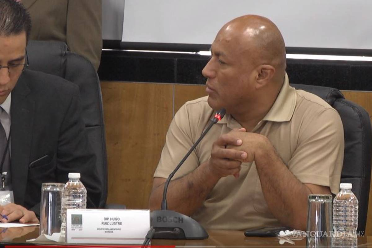 Diputado de Morena le pide a compañero ciego leer un documento