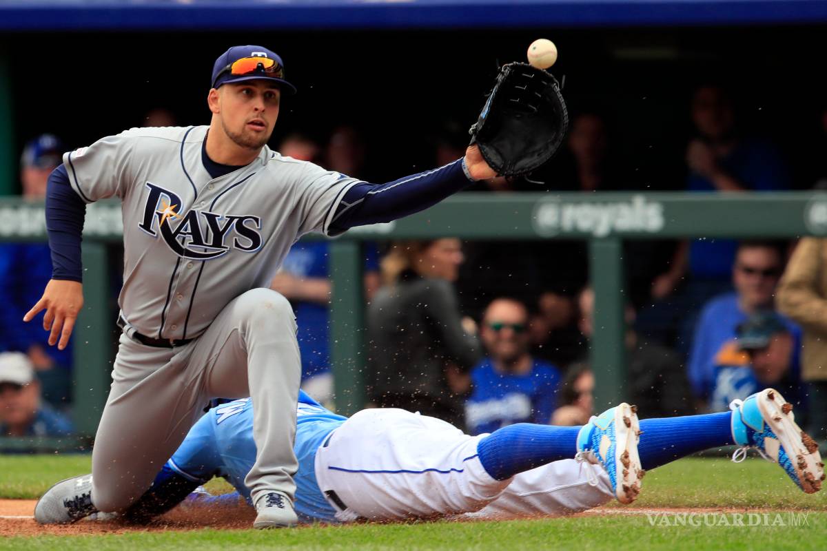 $!Brandon Lowe conecta un 'vuelacercas' para darle el triunfo a los Rays