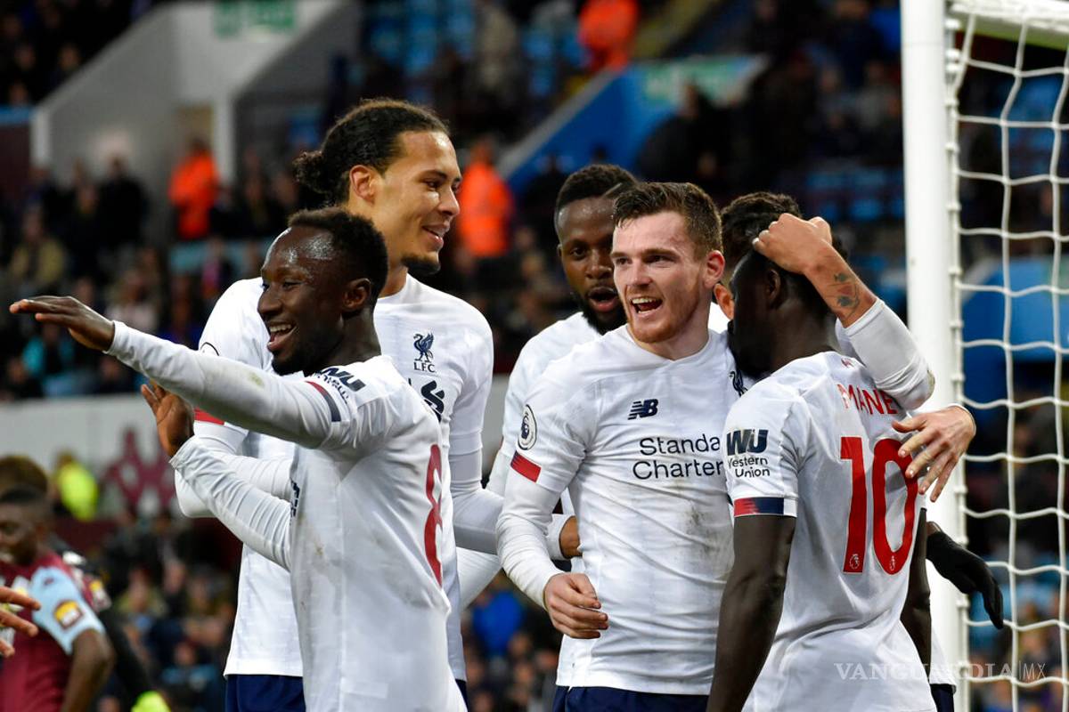 Liverpool y Manchester City remontan en los minutos finales para seguir peleando la cima de la Premier