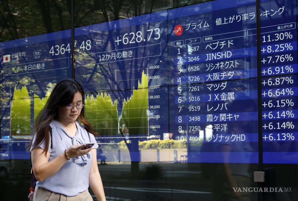 $!La bolsa de Tokio subió, ante las expectativas de que el nuevo gobierno implemente nuevas políticas económicas tras la dimisión del primer ministro Shigeru Ishiba.