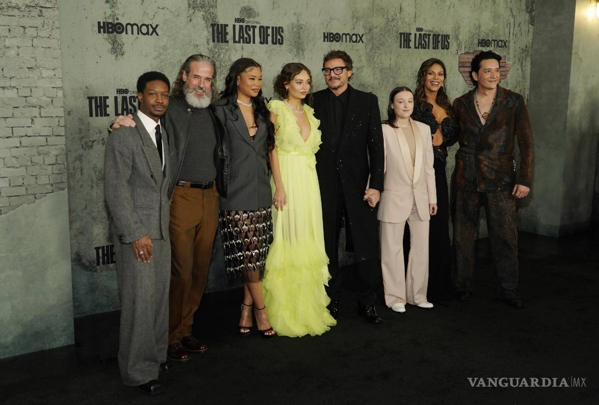 $!El elenco posando en la presentación a prensa.