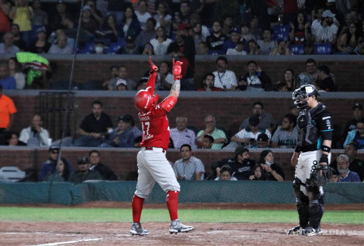 $!Los visitantes anotaron la carrera del gane en la décima entrada.