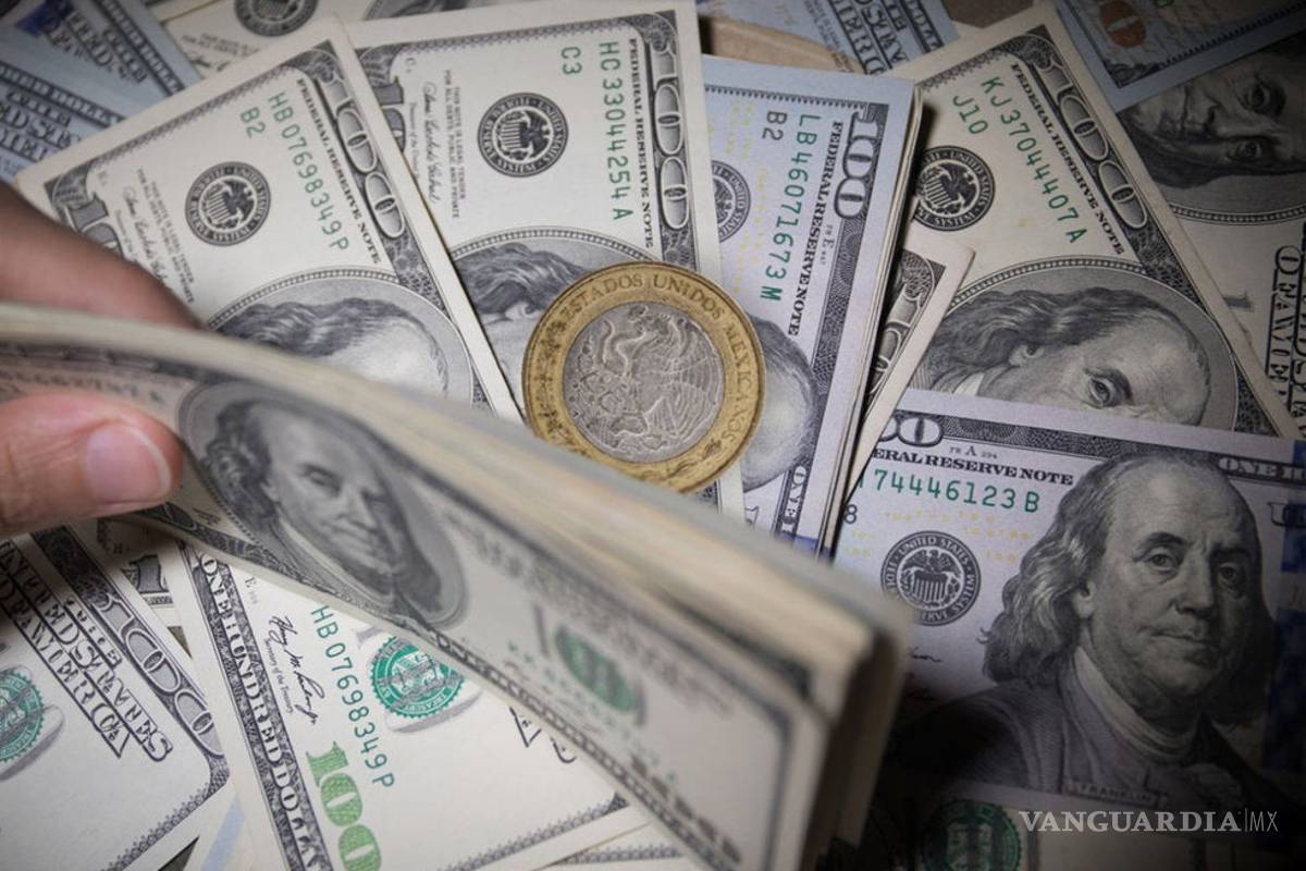 Peso sufre golpe por anuncio de aranceles de Donald Trump