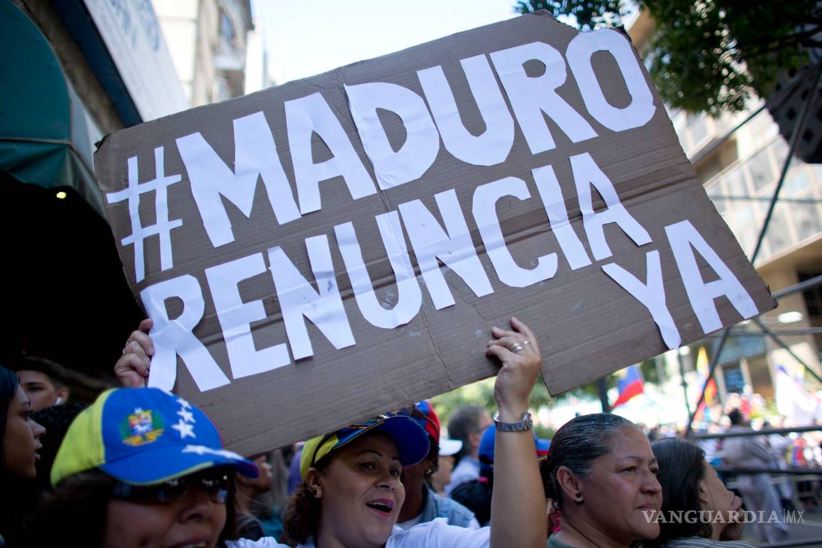 Opositores a Maduro salen a las calles de Caracas