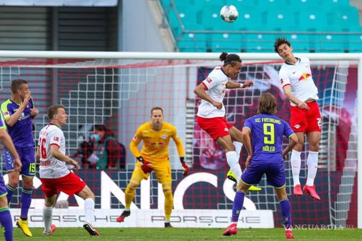 $!Radamel Falcao está en contra de que no se permitan abrazos en los festejos